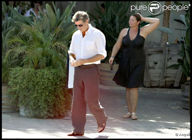 Pierce Brosnan et sa femme Keely Shaye Smith en balade à Los Angeles  