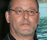 Jean Reno, à l'occasion de l'avant-première de  Thérapie de Couples , au Mann's Chinese Theatre de Los Angeles, le 5 octobre 2009 !