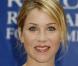 Christina Applegate se fait diagnostiquer un cancer du sein en août 2008. Heureusement pour l'actrice de Mariés, deux enfants, la tumeur est détectée tôt. A 36 ans, elle subit alors une double mastectomie et une chirurgie réparatrice de la poitrine.