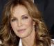 C'est en 2002, que Jaclyn Smith a découvert qu'elle était atteinte d'un cancer du sein. "Entendre le médecin vous parler de cancer du sein, c'est surnaturel, on a du mal à croire ce qu'on entend", déclare Jaclyn.