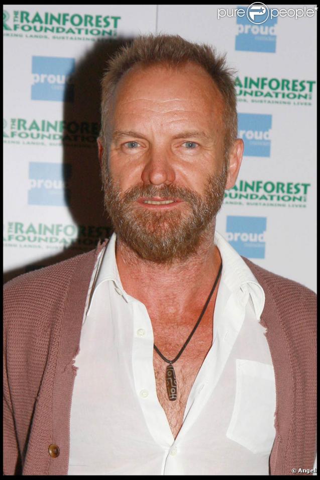 Sting, à l'occasion du vernissage de l'exposition  Le peuple de la forêt : 20 ans d'images de la Rainforest Foundation , à la Proud Gallery de Londres, le 6 octobre 2009 !