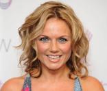 Geri Halliwell lors d'un défilé pour la lutte contre le cancer du sein à Londres le 7 octobre 2009