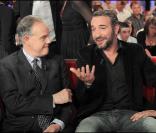 Frédéric Mitterrand et Jan Dujardin à l'enregistrement de Vivement Dimanche, le 7 octobre 2009 (diffusion le 11 octobre 2009)