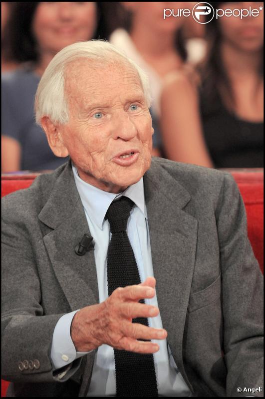 Jean d'Ormesson à l'enregistrement de Vivement Dimanche, le 7 octobre 2009 (diffusion le 11 octobre 2009)