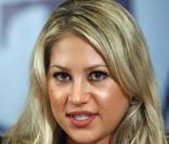 Anna Kournikova à Moscou pour la promotion d'un centre pour mineurs dans le cadre d'un projet financé par YouthAIDS sur la prévention mondiale du sida le 7 octobre 2009