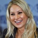 Anna Kournikova, lumineuse pour défendre ses idées... et bien svelte pour une prétendue femme enceinte !