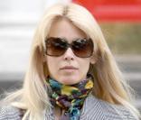 Claudia Schiffer sort de l'école à Londres le 9 octobre 2009