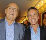 Gérard Louvin et Daniel Moine lors du spectacle au théâtre Déjazet de Gregory Charles à Paris le 12 octobre 2009