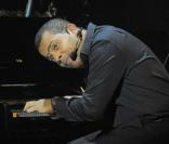 Gregory Charles lors de son spectacle au théâtre Déjazet à Paris le 12 octobre 2009