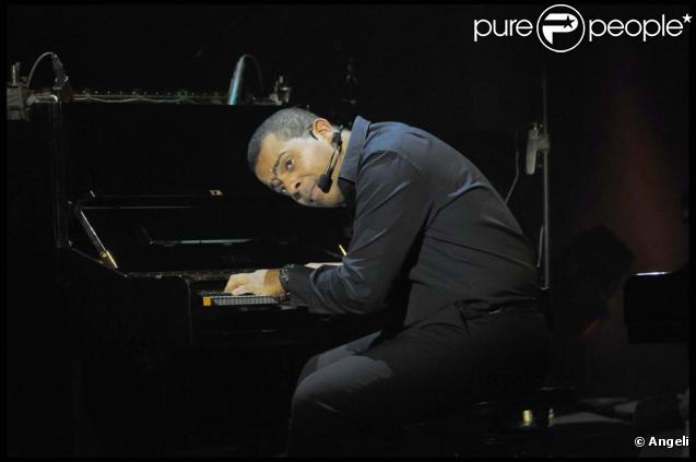 Gregory Charles lors de son spectacle au théâtre Déjazet à Paris le 12 octobre 2009
