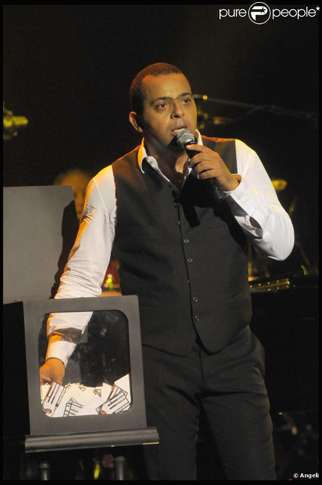 Gregory Charles lors de son spectacle au théâtre Déjazet à Paris le 12 octobre 2009