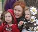 Marcia Cross est tout sauf Desperate quand elle est entourée de ses deux amours Savannah et Eden. Aujourd'hui les deux jumelles qu'elle a eues avec son mari Tom Mahone, ont deux ans et demi et... des têtes de jolies chipies. 