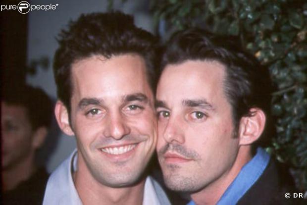 Dans Buffy contre les Vampires, Nicholas Brendon interprétait Alex le meilleur ami de Buffy. En parfait jumeau, il a invité son frère Kelly Donovan le temps d'un épisode. Il n'y a pas à dire, la ressemblance est troublante !