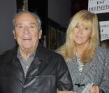 Jean-Marc Thibault et sa femme lors du show pour les quarante ans de carrière de Nicoletta à L'Alhambra à Paris le 15 octobre 2009