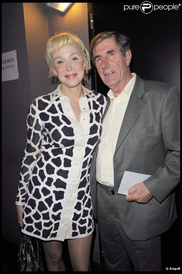 Aleksandra Lorska et Bernard Menez lors du show pour les quarante ans de carrière de Nicoletta à L'Alhambra à Paris le 15 octobre 2009