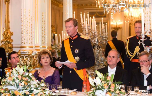 Henri de Luxembourg et son fils Guillaume reçoivent le couple présidentiel irlandais au Palais grand-ducal, le 16 octobre 2009