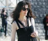 Anne Parillaud sur la plage de St Jean-de-Luz Octobre 2009