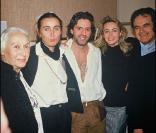 Photo de 1988 : Emmanuelle Béart avec sa mère Geneviève Galéa, sa grand-mère, Daniel Auteuil et Guy Béart 
