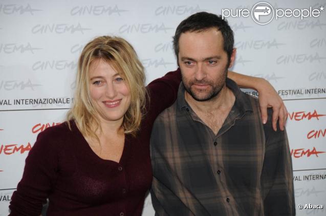 Valeria Bruni-Tedeschi et le cinéaste Cédric Kahn, à l'occasion du photocall du film  Les Regrets , dans le cadre du 4e Festival International du Film de Rome, le 19 octobre 2009 ! 