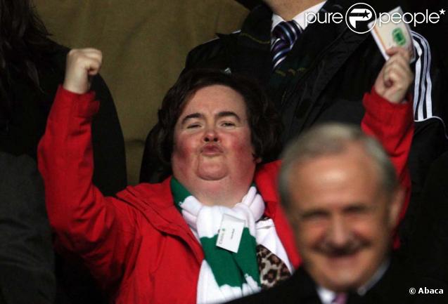 Susan Boyle supporte son équipe des Celtic à Glasgow le 22 octobre 2009 !
