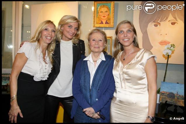 Michèle Morgan, Sylvie Elias et ses filles Sarah et Déborah Marshall, à l'exposition Inclusions et Portraits. 13/10/09
