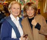 Michèle Morgan et Danièle Thompson à l'exposition Inclusions et Portraits. 13/10/09