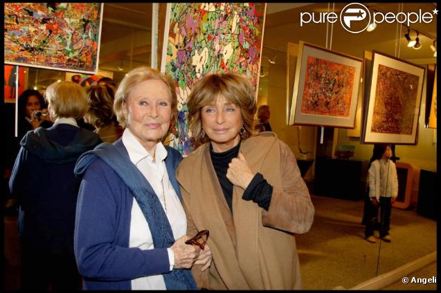 Michèle Morgan et Danièle Thompson à l'exposition Inclusions et Portraits. 13/10/09