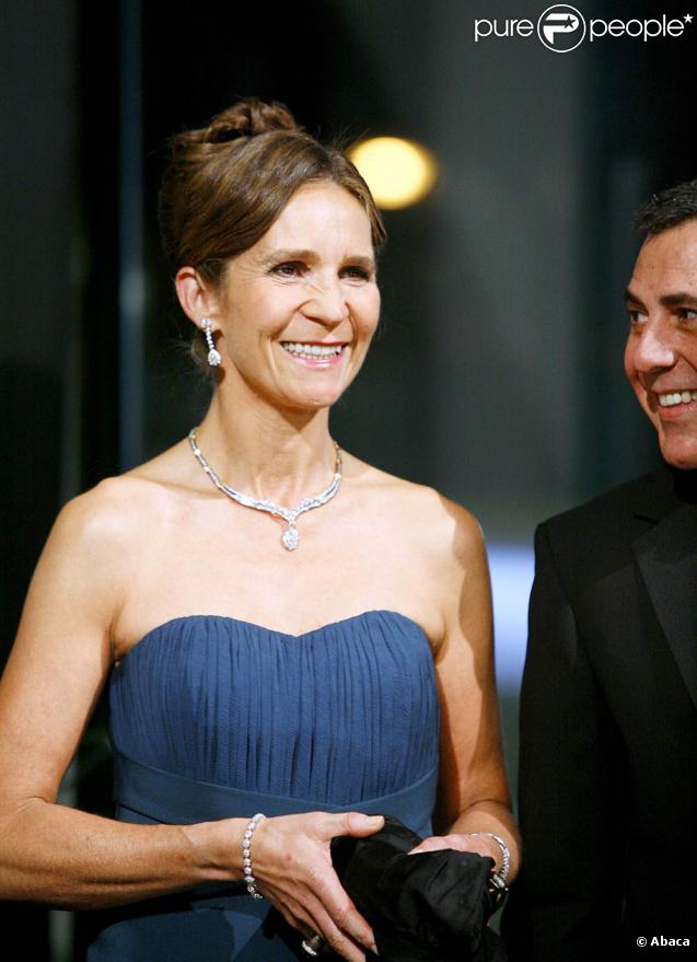 Elena d'Espagne lors de la remise des prix Telva, le 26 octobre 2009 à Madrid