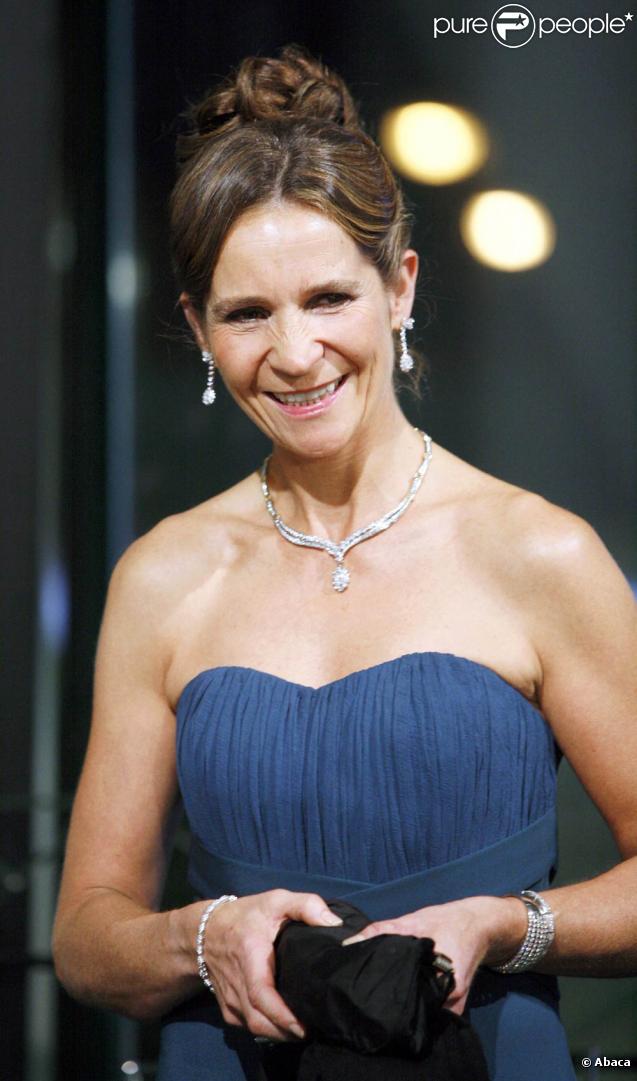 Elena d'Espagne lors de la remise des prix Telva, le 26 octobre 2009 à Madrid