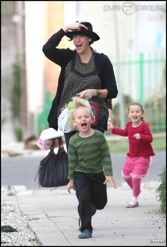 Liv Tyler est allée chercher son fils Milo à l'école le 27 octobre 2009