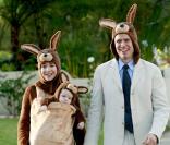 Alyson Hannigan, son mari Alexis, et sa petite fille Satyana, 7 mois :  so cute  pour Halloween !