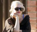 Gwen Stefani dans un parc de Los Angeles, avec ses enfants, le 1er novembre 2009