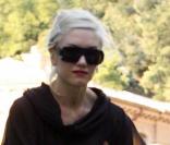 Gwen Stefani dans un parc de Los Angeles, avec ses enfants, le 1er novembre 2009