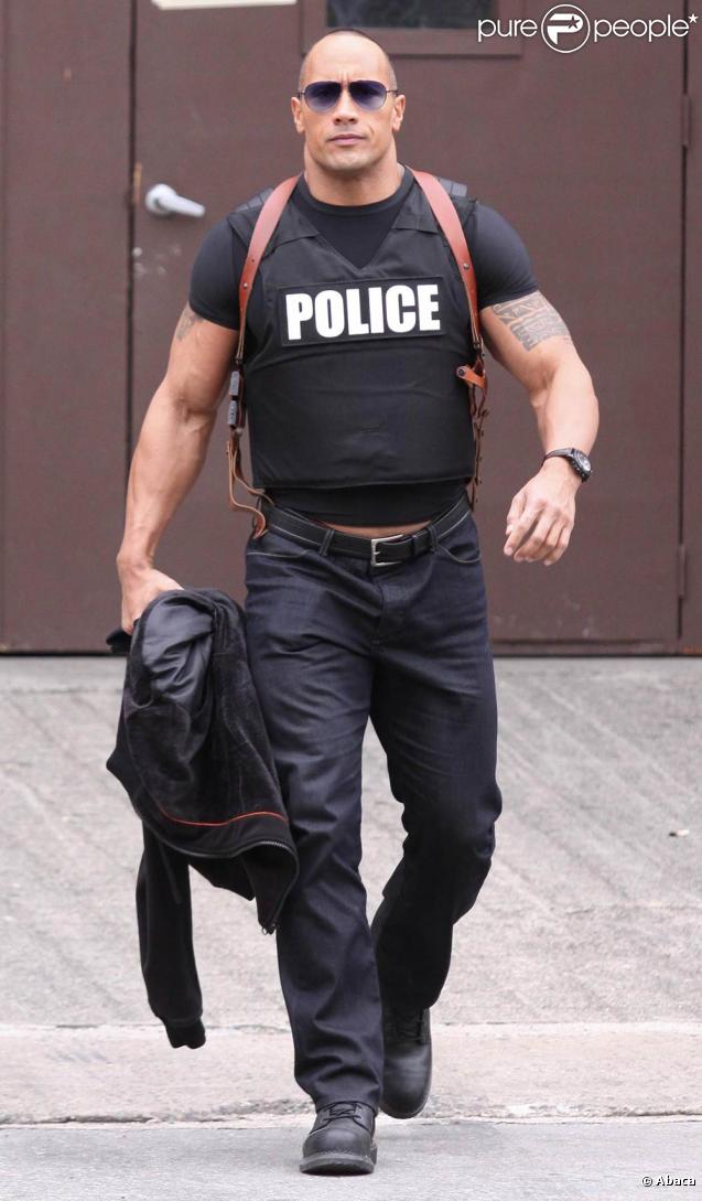 Dwayne Johnson, sur le tournage de  The Other Guys , la nouvelle comédie policière d'Adam McKay, qui se tourne à New York, le 23 octobre 2009 !