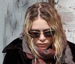Mary-Kate Olsen sortant de son appartement new-yorkais.