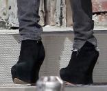 Mary-Kate Olsen sortant de son appartement new-yorkais.