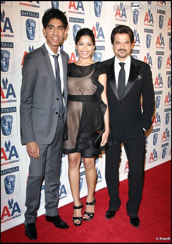 Dev Patel, Freida Pinto et Anil Kapoor, lors des 18e Britannia Awards, à l'Hyatt Regency de Century Plaza à Century City, à Los Angeles, le 5 novembre 2009.