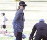 Nicole Kidman et Keith Urban, dans les jardins de Nashville, se baladent en compagnie de leur petite Sunday Rose.