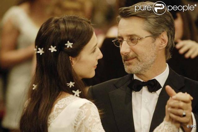 Antoine de Caunes et Elsa Zylberstein dans La Folle Histoire d'amour de Simon Eskenazy (2009)