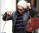 Sienna Miller dans les rues de New York avec son chien 