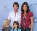 Cindy Crawford et Rande Gerber avec leurs enfants Presley et Kaia en mars 2008 