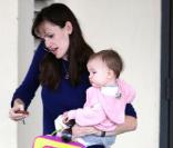 Jennifer Garner vient chercher sa fille Seraphina à l'école le 12 novembre 2009 à Los Angeles