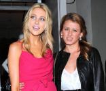 Stephanie Pratt et sa grande copine Lauren Bosworth accourent à l'inauguration de la boutique Pop Shop, dans le quartier de West Hollywood.