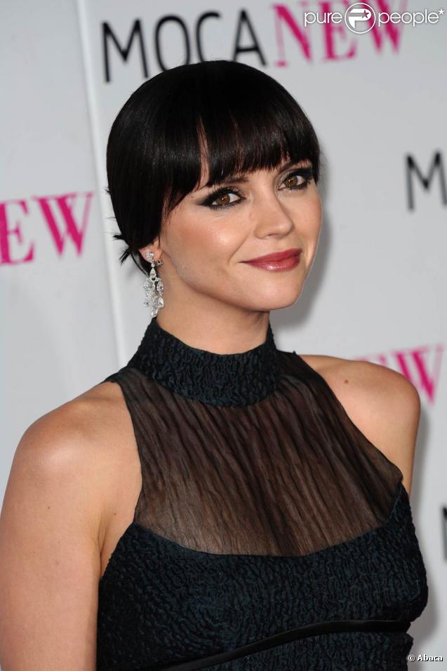 L'élégante Christina Ricci, à l'occasion du 30e anniversaire du MOCA (le Musée d'Art Contemporain), à Los Angeles, le 14 novembre 2009. 