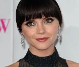 La mystérieuse Christina Ricci, à l'occasion du 30e anniversaire du MOCA (le Musée d'Art Contemporain), à Los Angeles, le 14 novembre 2009. 