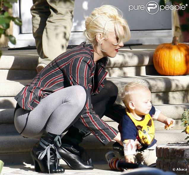 Gwen Stefani et ses fistons à Los Angeles le 15/11/09