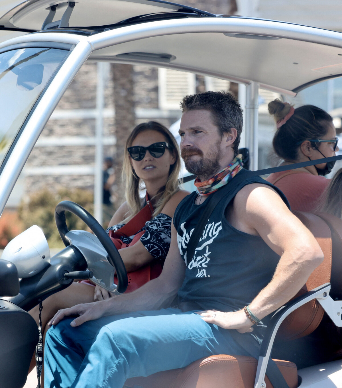 Photo Exclusif Stephen Amell Se Prom Ne En Famille Palm Springs