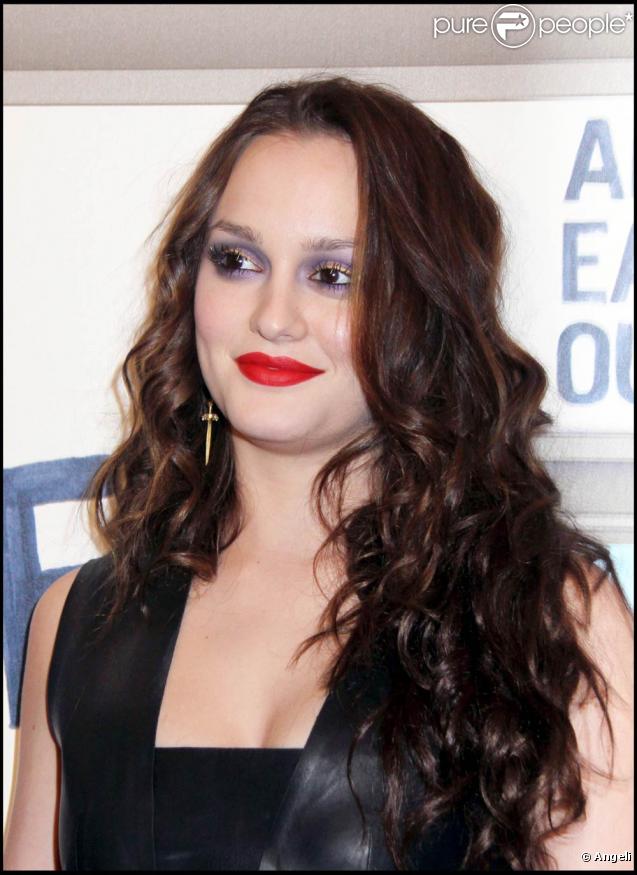 La ravissante Leighton Meester, à l'occasion de l'inauguration de la boutique American Eagle Outfitters de Times Square, à New York, le 17 novembre 2009.
