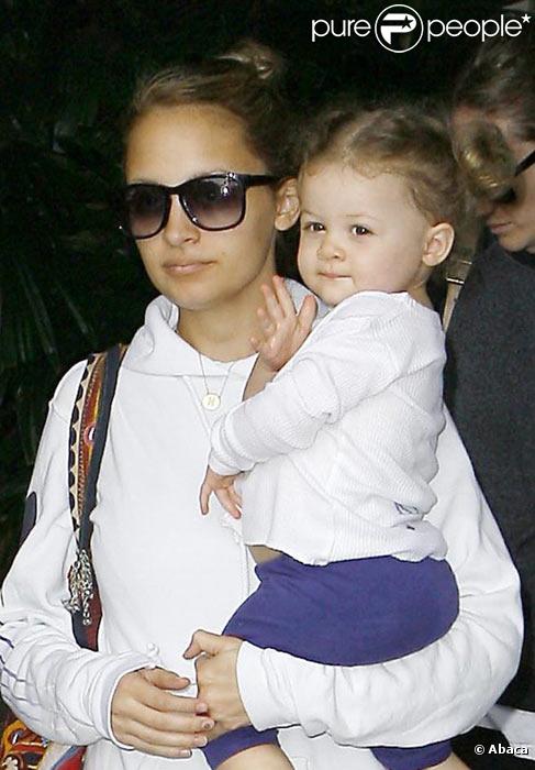Nicole Richie et sa fille Harlow en octobre 2009 