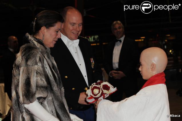 Caroline et Albert de Monaco lors des festivités du soir de la Fête nationale du 19 novembre 2009 à Monaco